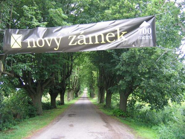  [Nov&yacute; z&aacute;mek u Lanškrouna zpř&iacute;stupněn, 4.7.2007]